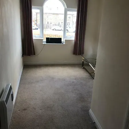 12 Cambridge Square * Middlesbrough